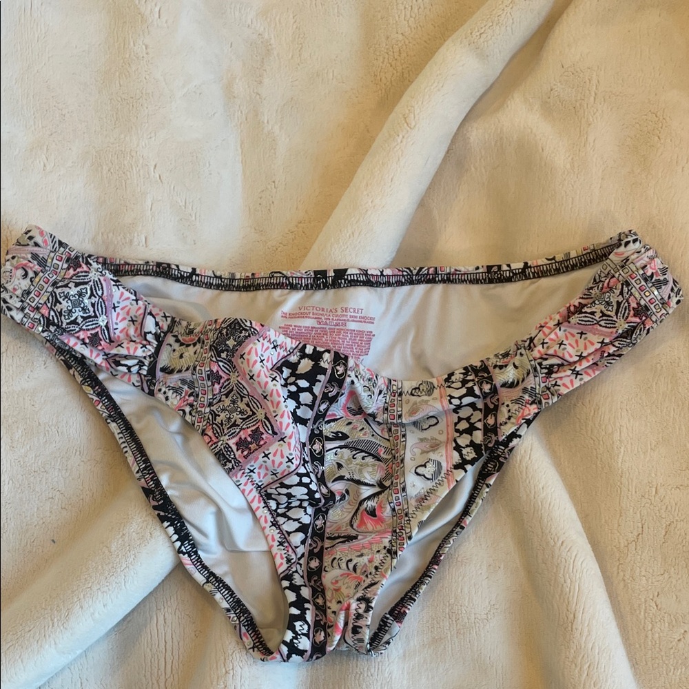 Victoria's Secret Patterned knockout Bikini Bottom in Pink and Black